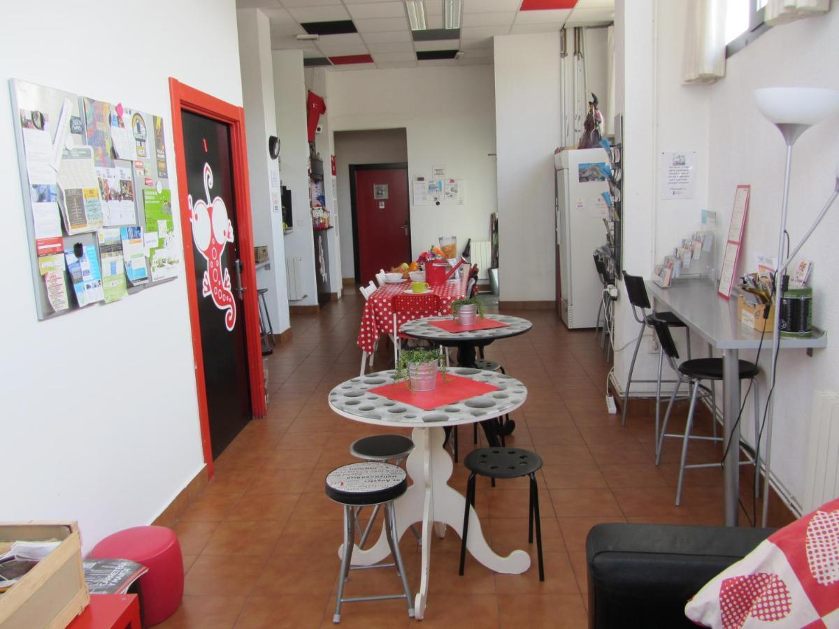 Bilbao Akelarre Hostel ภายนอก รูปภาพ