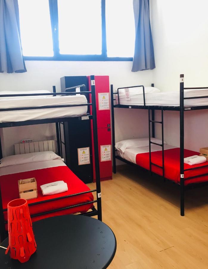 Bilbao Akelarre Hostel ภายนอก รูปภาพ